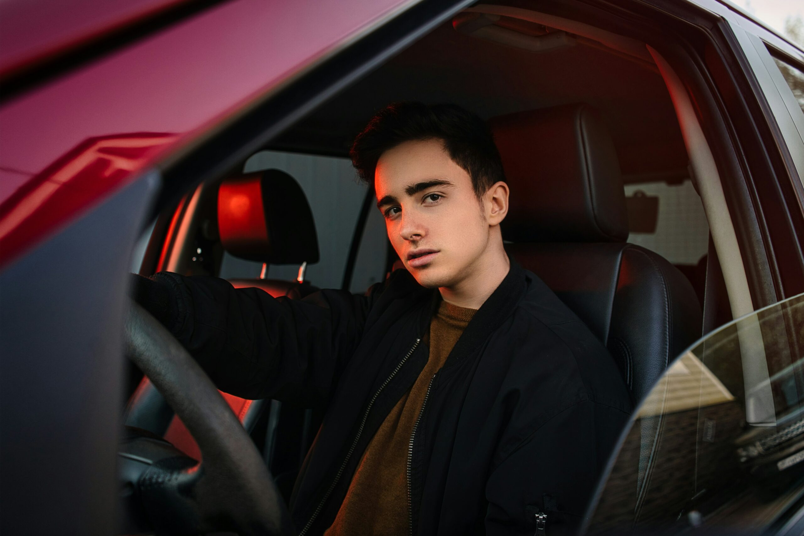 Jeune de 17 ans passant le permis de conduire